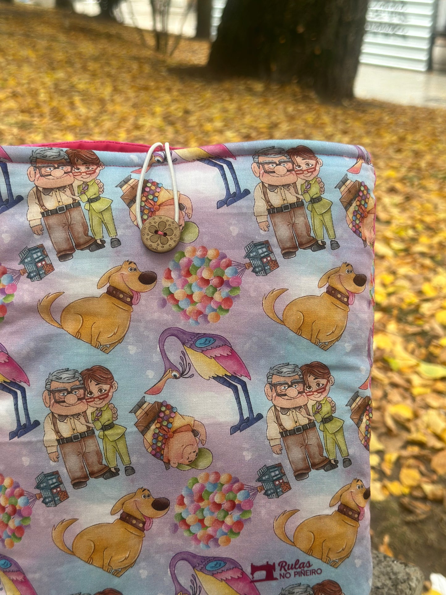 Funda libro grande UP